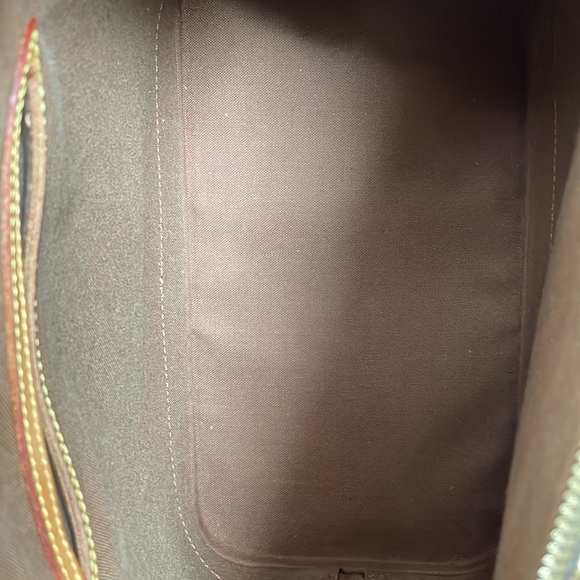 Louis Vuitton Alma - Picture 9 of 15